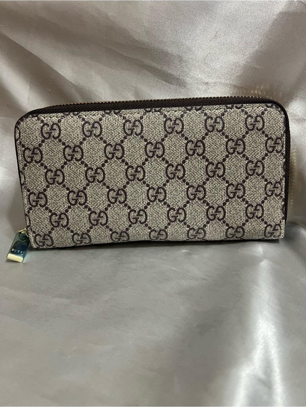 Beige Brown GG Supreme Zip Wallet